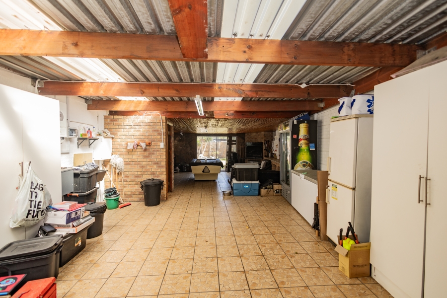 5 Bedroom Property for Sale in Ruyterwacht Western Cape